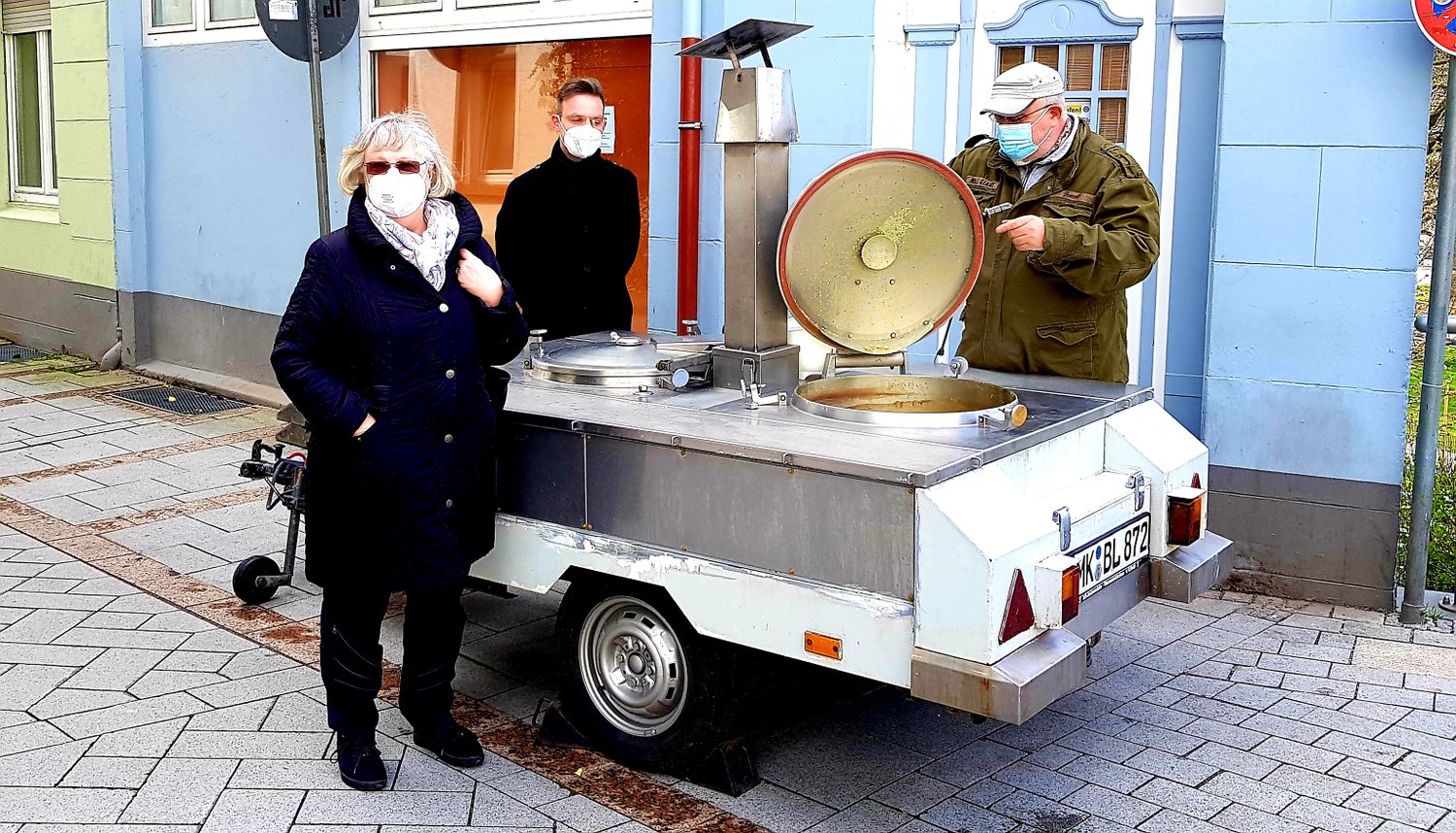 2104 Gemeinsam helfen 1