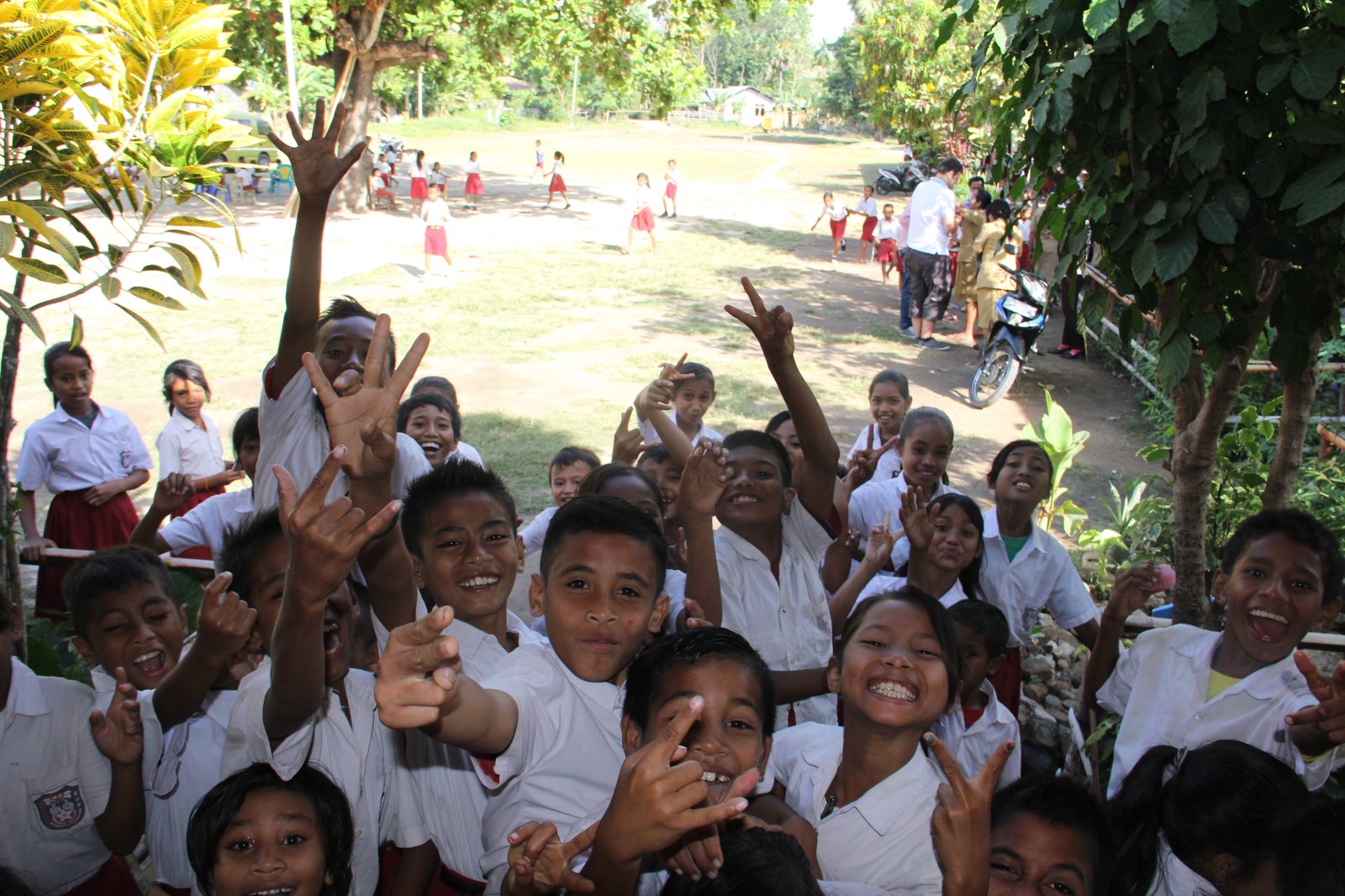 Kinder auf Sumba