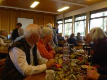 Altpfarrer A. Linnenbrink in Jacke aus Sumba